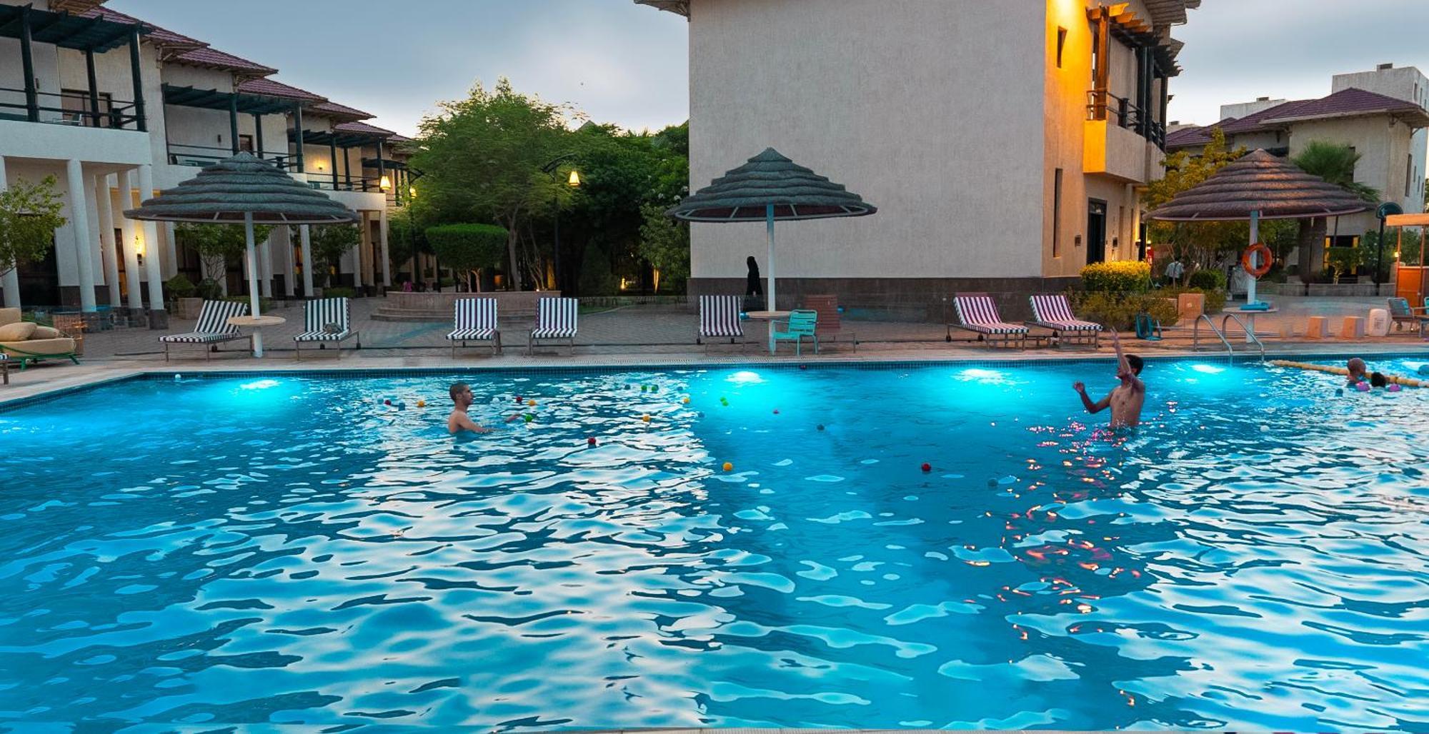 Braira Al Azizya Hotel & Resort Αλ Κομπάρ Εξωτερικό φωτογραφία